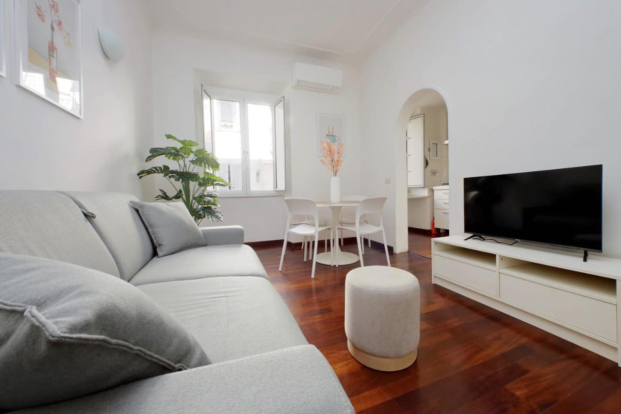 Domus Lou Elegante Appartamento In Trastevere Roma Dış mekan fotoğraf
