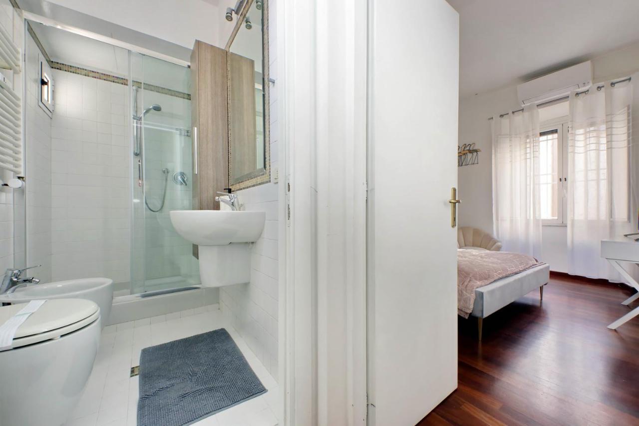 Domus Lou Elegante Appartamento In Trastevere Roma Dış mekan fotoğraf